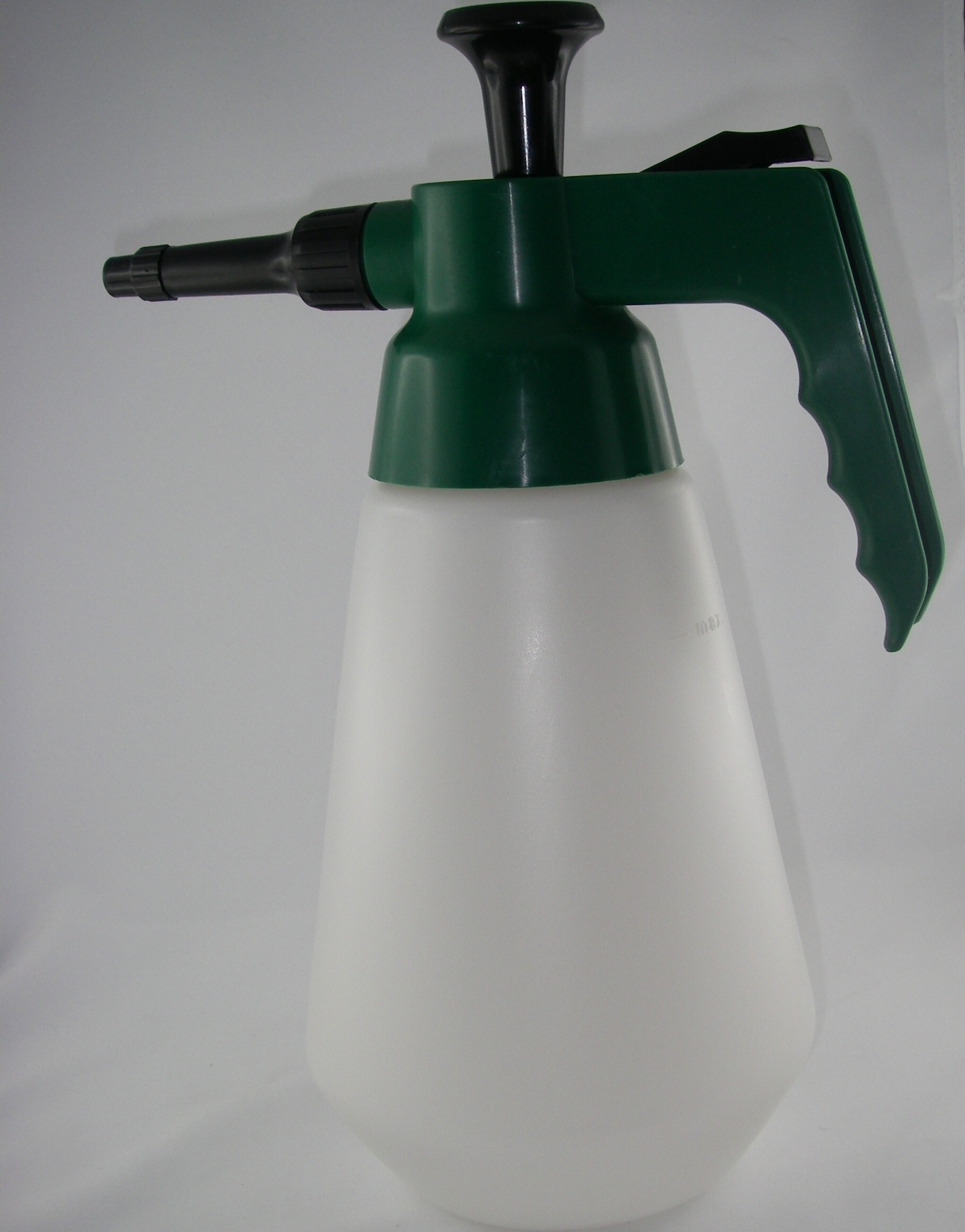 AGO Druckluftsprüher Profi 1.5 Liter betriebsdruck bis 4 bar im AGO Shop Schweiz